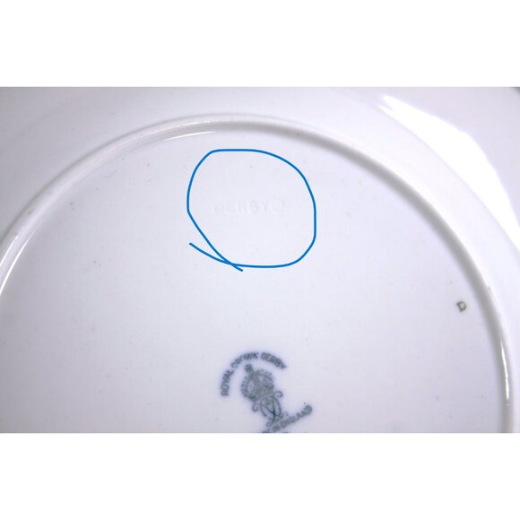 Vintage SET of 7 Royal Crown Derby cake plates, salad plates 1921 - 1940 white - Picture 7 of 10